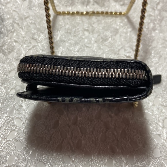 Salvatore Ferragamo EUC Wallet Gancini Logo - Picture 14 of 17